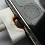 Hindari Gunakan Charger iPhone Palsu