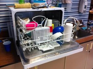 mesin dishwasher