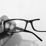 Tips Membetulkan Kacamata yang Patah